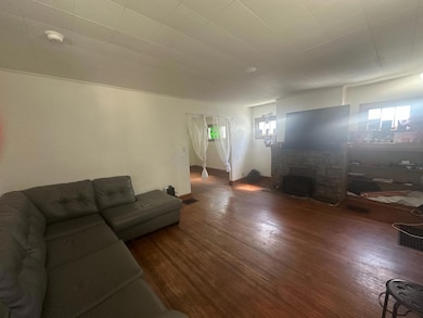 554 S Ogden Ave, Columbus, OH 43204 - photo 2