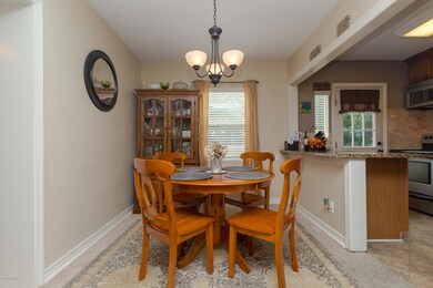 527 Oglethorpe Rd, Jacksonville, FL 32216 - photo 6