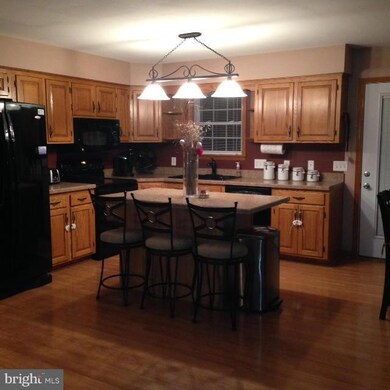 1242 Courtney Dr, Chambersburg, PA 17201 - photo 5