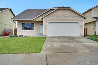 9915 Greenleaf Loop SE, Yelm, WA 98597 - photo 3