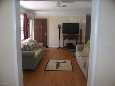 LIVING ROOM 1