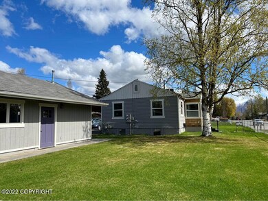 3025E15thAve_21696_4