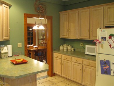 162 Tompkins St, Pittston, PA 18640 - photo 4