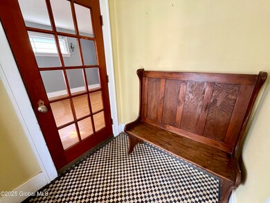 119 N Toll St, Schenectady, NY 12302 - photo 4