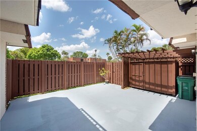 11857 SW 8th Ct, Davie, FL 33325 - photo 5