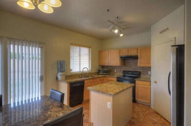 Kitchen (1)