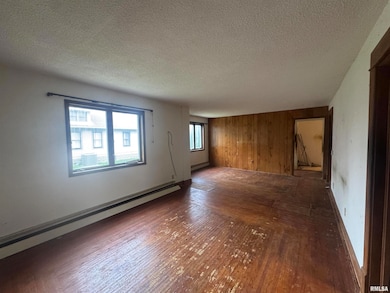 1534 39th St, Rock Island, IL 61201 - photo 3