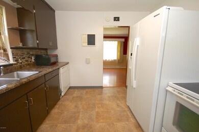 1638 Sycamore St, Niles, MI 49120 - photo 5