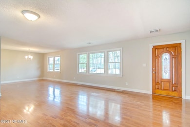 8463 Fieldcrest Rd_www.scalaphotography.