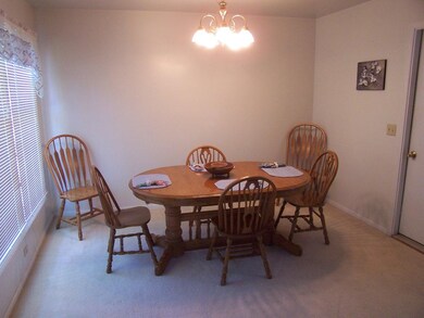 423 La Mar St, Bluffton, IN 46714 - photo 5