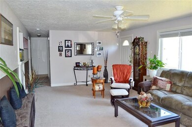 1262 NE Hollinshead Dr, Bend, OR 97701 - photo 3