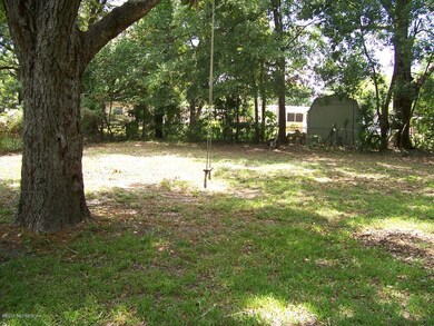 2904 Parr Ct E, Jacksonville, FL 32216 - photo 3
