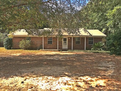 1215 Sunshine Dr, Crestview, FL 32539 - photo 2