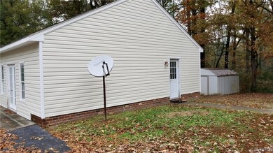 301 Rustic Dr, Carson, VA 23830 - photo 6