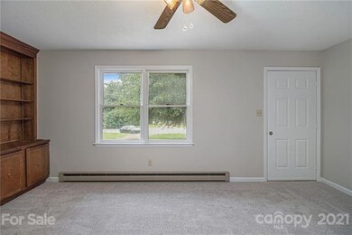 110 Lois Ct, Statesville, NC 28625 - photo 2