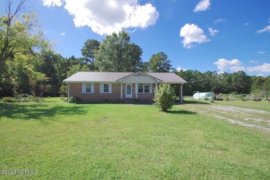 79 Eighth St., Maysville NC