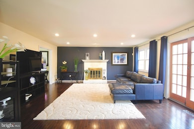 8624 Meadow Edge Terrace, Fairfax Station, VA 22039 - photo 6