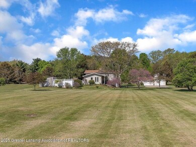472 S Waverly Rd, Eaton Rapids, MI 48827 - photo 4