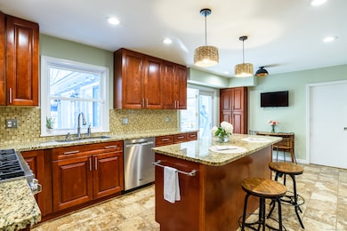 193 Putting Green Rd, Trumbull, CT 06611 - photo 7