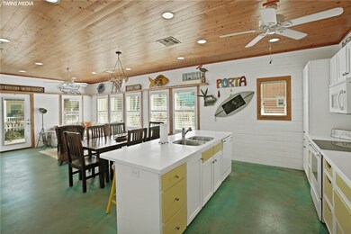 Island Kitchen