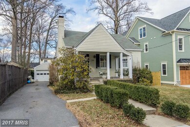 4607 Chestnut St, Bethesda, MD 20814 - photo 2