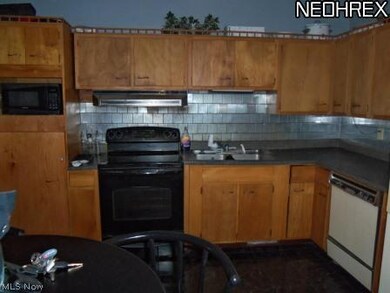 1627 Bonnot Place NE, Canton, OH 44705 - photo 6