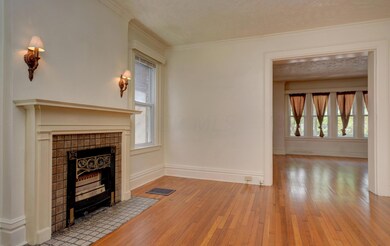 1740- Dining Room