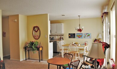 503 Cambridge Manor Dr, Schenectady, NY 12302 - photo 4