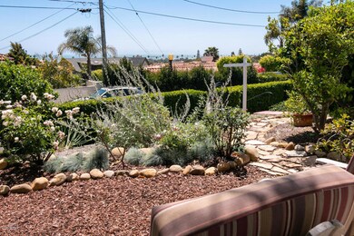 2127 Hyland Ave-004-29-Front Yard-MLS_Si