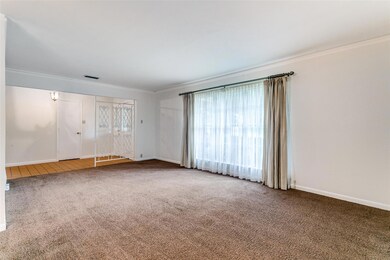 1307 Driftwood Dr, Euless, TX 76040 - photo 7