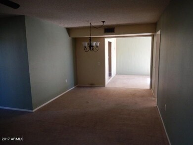Dining area (2)