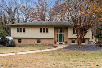 16 Hathaway Cir, Greenville, SC 29617 - photo 2