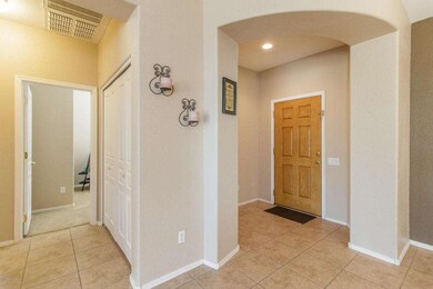2) ENTRY _ LAUNDRY CLOSET