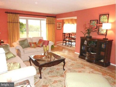 21 Ruxview Ct unit 102, Towson, MD 21204 - photo 4