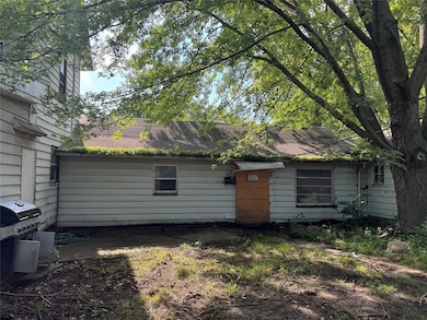 803 Oak Park Ave, Des Moines, IA 50313 - photo 5