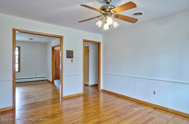 16 Roosevelt Ave29_72