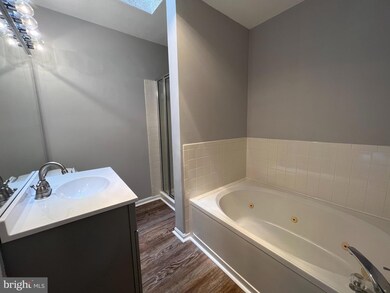 2071 Alice Ave unit 2071-304, Oxon Hill, MD 20745 - photo 5