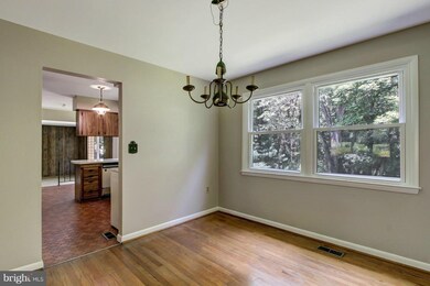 6005 Crossway Ct, Sykesville, MD 21784 - photo 5