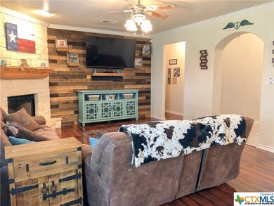 1403 Cedar Oaks Cir, Temple, TX 76502 - photo 4