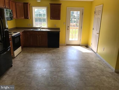 270 Locust St unit 5, New Holland, PA 17557 - photo 3