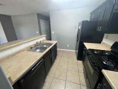 5724 Saluki Dr unit B, El Paso, TX 79924 - photo 6