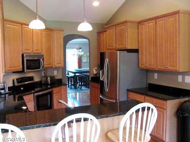 Kitchen - Beautiful Granite and Stainless Kitchen