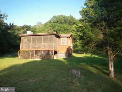 415 Meadow Ln, Lost City, WV 26810 - photo 6