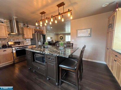 529 9th St NW, Chisholm, MN 55719 - photo 7