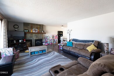 2613 9th Ave NW-16