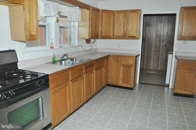 6217 Lawyers Rd, Spotsylvania, VA 22551 - photo 4