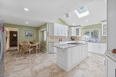 220 Horseshoe Rd, Berkeley Heights, NJ 07922 - photo 7