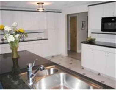 31 Skilton Ln, Burlington, MA 01803 - photo 6