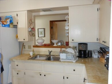 Access to kitchen from living room or great room