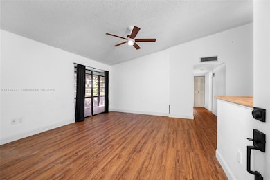 933 NE 199th St unit 207, Miami, FL 33179 - photo 5